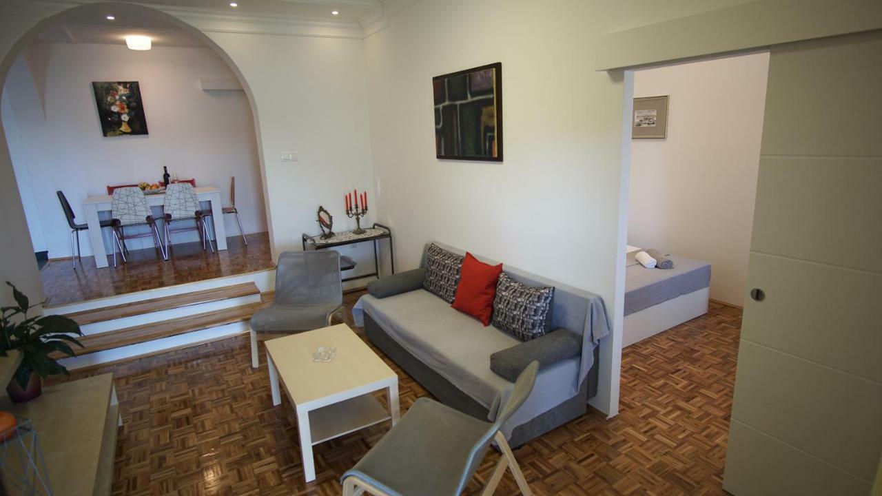 Apartmani Laura Trogir Kültér fotó