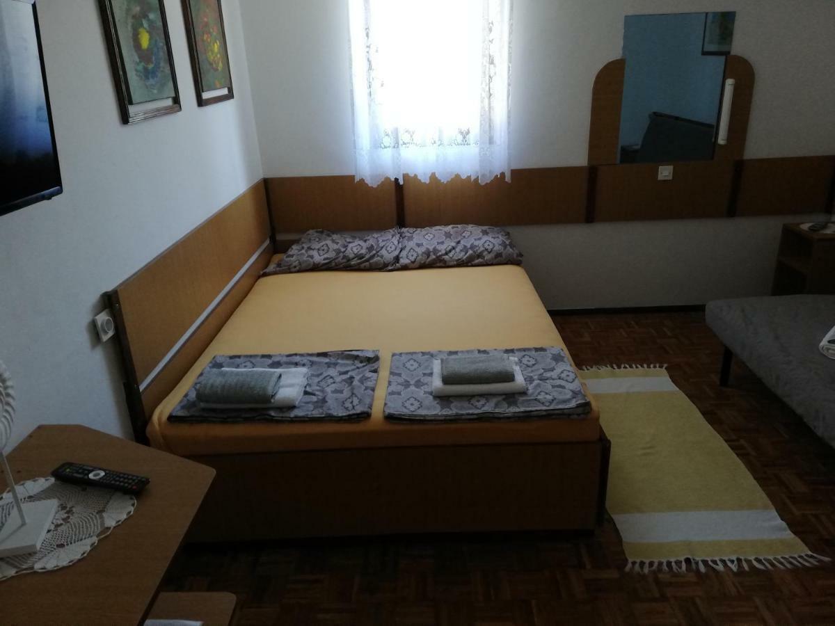 Apartmani Laura Trogir Kültér fotó